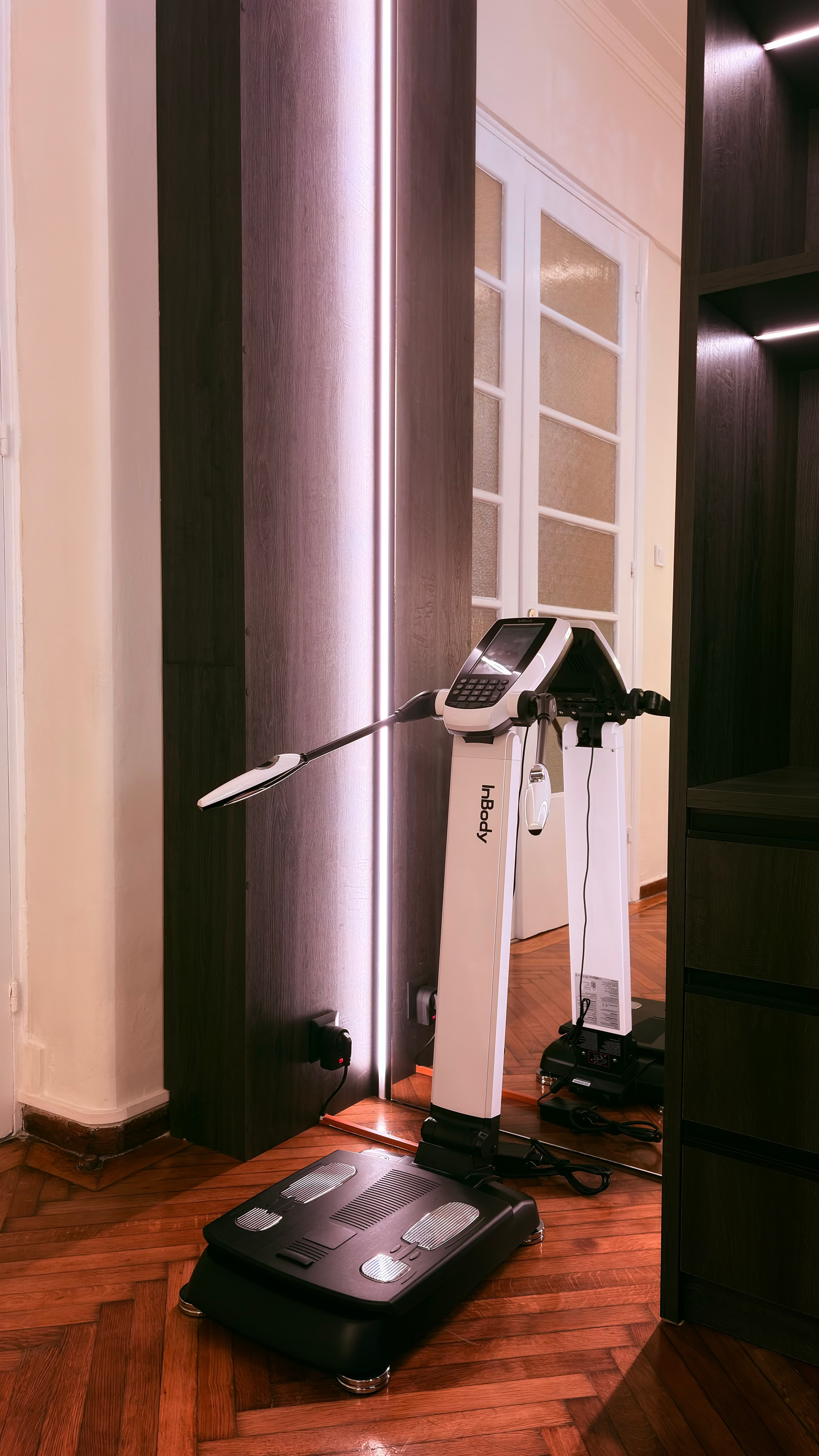 The diatrofologosmou office space prepared for an in-person nutrition consultation.